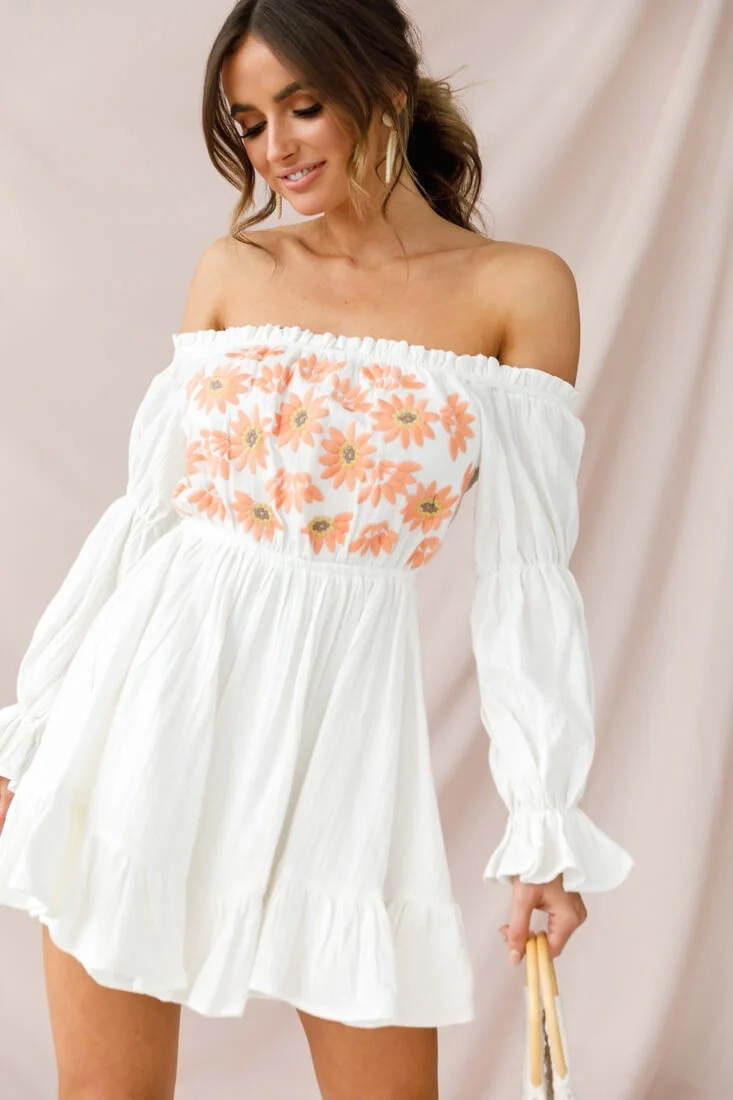 Kayla Off-Shoulder Daisy Embroidered Dress White