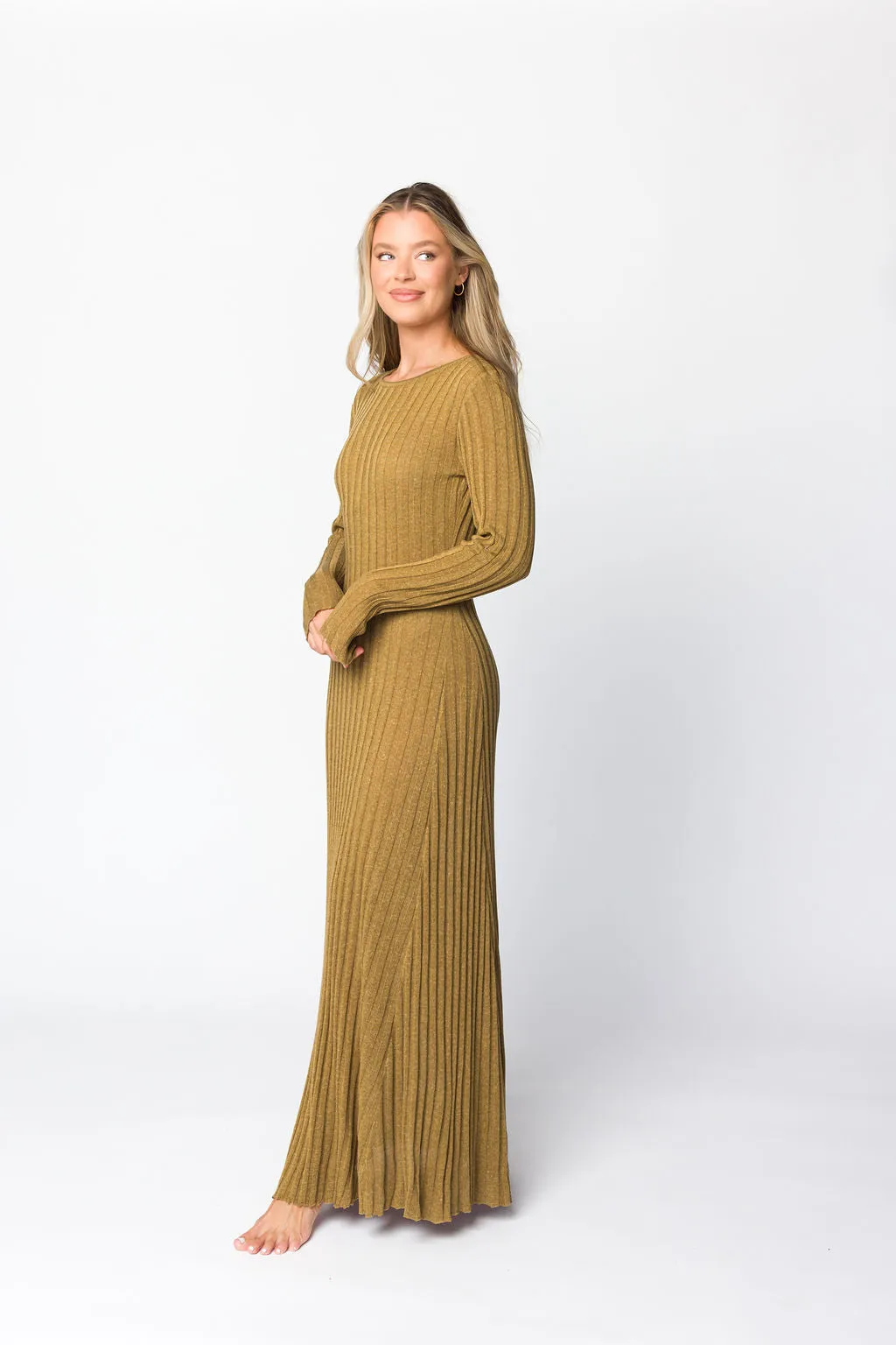 Serena Ribbed Knit Maxi Dress in Brown