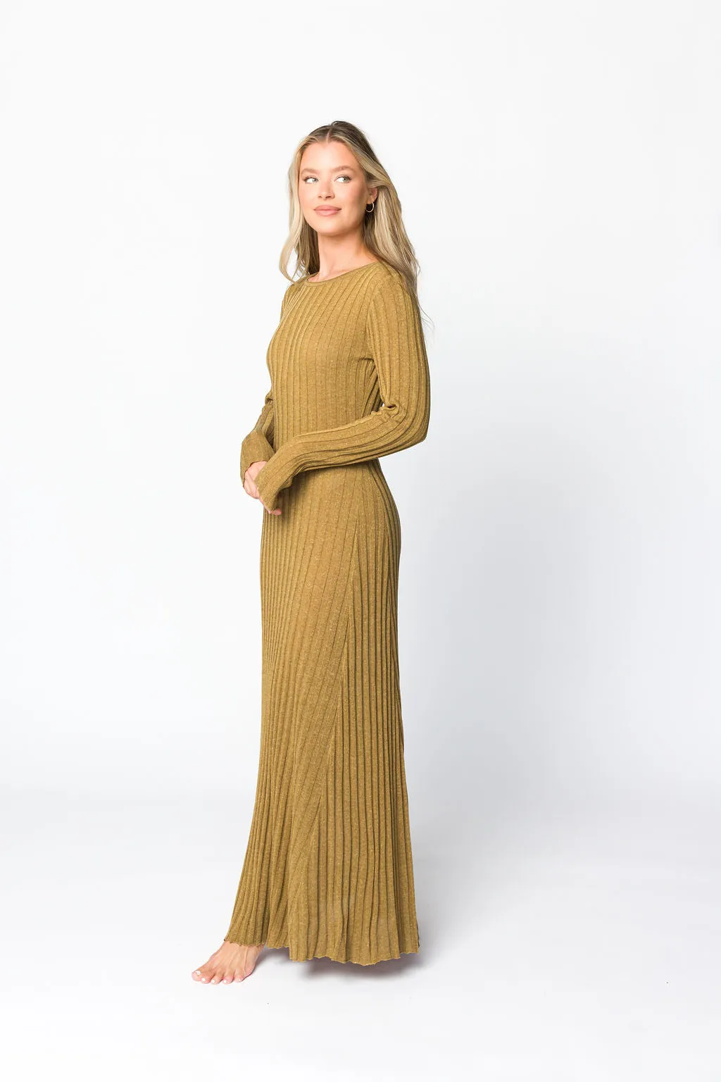 Serena Ribbed Knit Maxi Dress in Brown