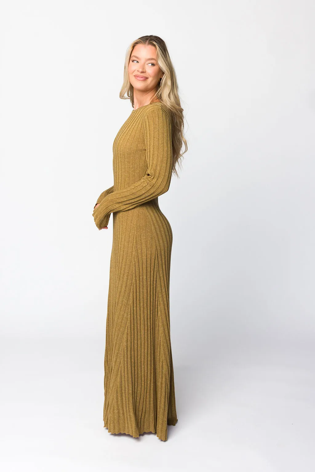 Serena Ribbed Knit Maxi Dress in Brown